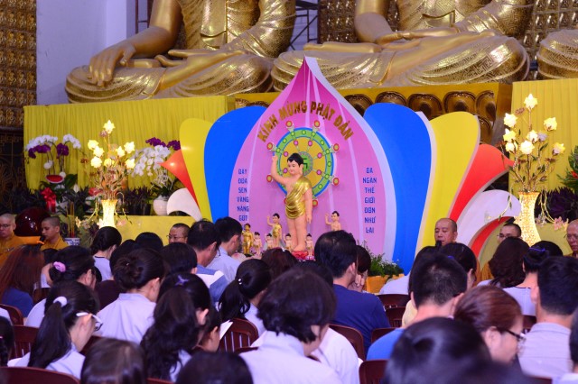 Chùa Giác Ngộ: Trang nghiêm đại lễ Phật đản và quy y Tam Bảo PL. 2560 – DL. 2016