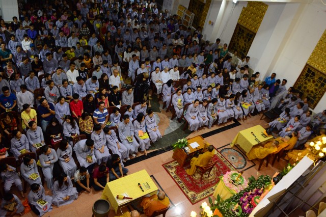 Chùa Giác Ngộ: Trang nghiêm đại lễ Phật đản và quy y Tam Bảo PL. 2560 – DL. 2016