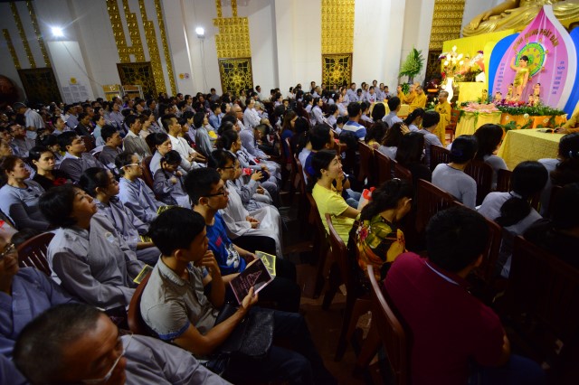Chùa Giác Ngộ: Trang nghiêm đại lễ Phật đản và quy y Tam Bảo PL. 2560 – DL. 2016