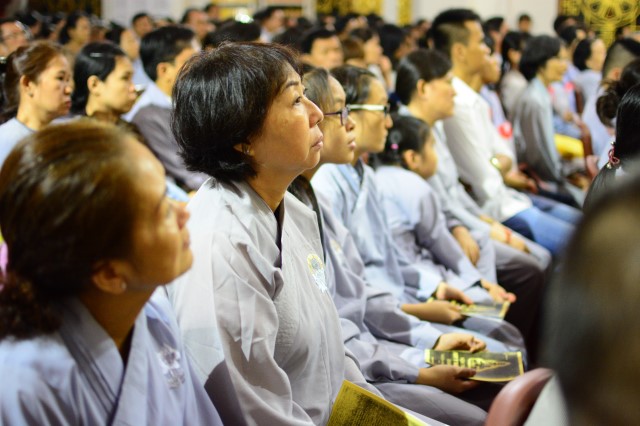 Chùa Giác Ngộ: Trang nghiêm đại lễ Phật đản và quy y Tam Bảo PL. 2560 – DL. 2016