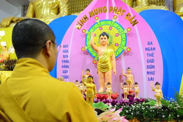 Chùa Giác Ngộ: Trang nghiêm đại lễ Phật đản và quy y Tam Bảo PL. 2560 – DL. 2016