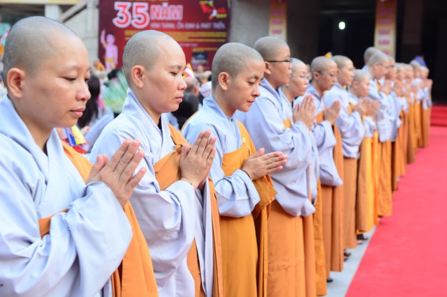 Phật giáo TP. HCM trang nghiêm cử hành đại lễ Phật đản PL. 2560 – DL. 2016