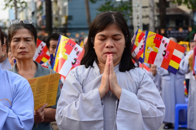 Phật giáo TP. HCM trang nghiêm cử hành đại lễ Phật đản PL. 2560 – DL. 2016