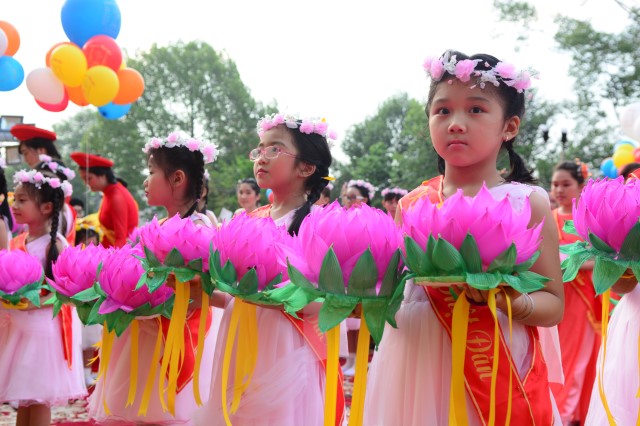 Phật giáo TP. HCM trang nghiêm cử hành đại lễ Phật đản PL. 2560 – DL. 2016