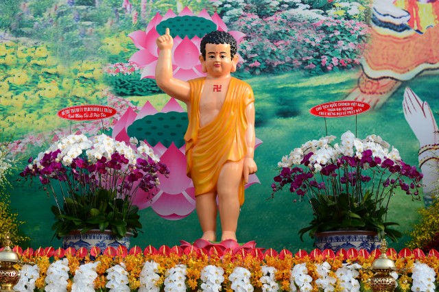Phật giáo TP. HCM trang nghiêm cử hành đại lễ Phật đản PL. 2560 – DL. 2016