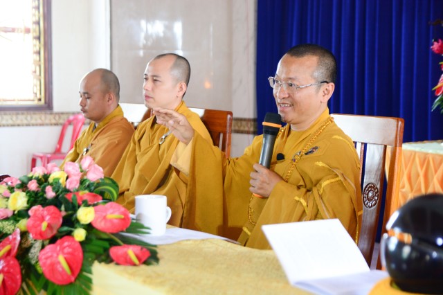 Chùm ảnh: Lễ hằng thuận của hai phụng sự viên chùa Giác Ngộ