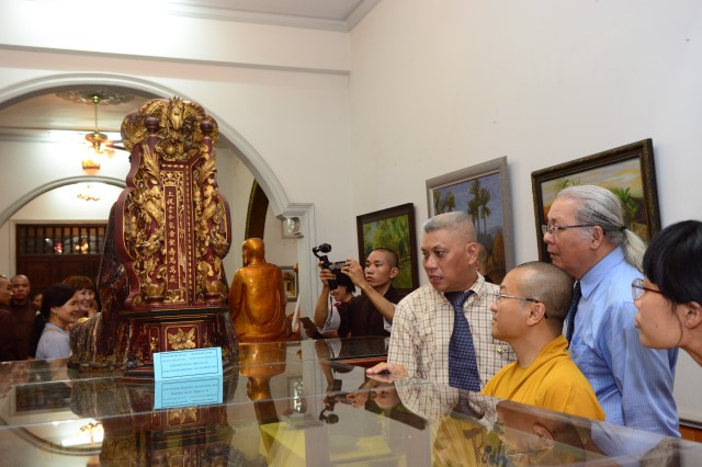 TP.HCM: Khai mạc triển lãm tranh, tượng, cổ vật Phật giáo chào mừng đại lễ Phật đản PL.2560-2016