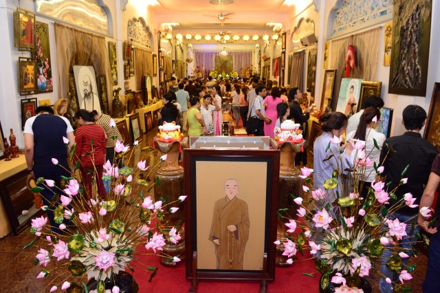 TP.HCM: Tưng bừng khai mạc triển lãm nghệ thuật Phật giáo “Mùa hoa sen nở”