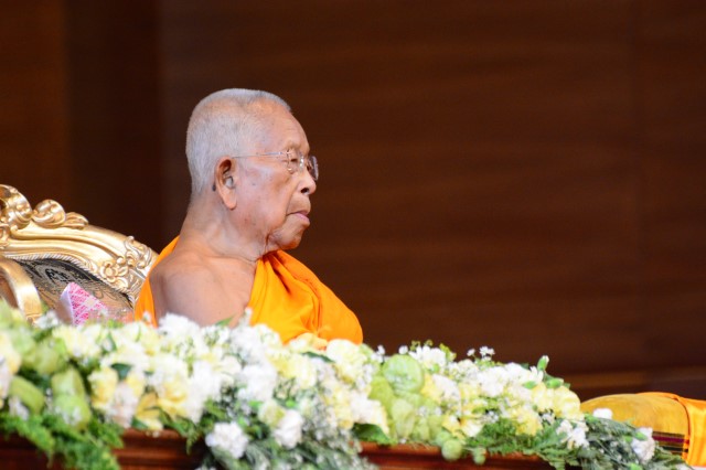 TT. Thích Nhật Từ nhận bằng tiến sĩ danh dự của trường đại học Mahachulalongkorn - Thái Lan