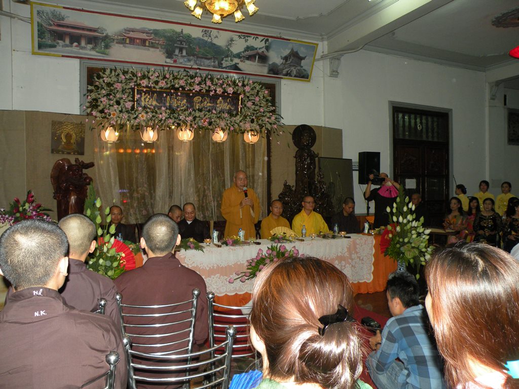 Mùa sen nở
