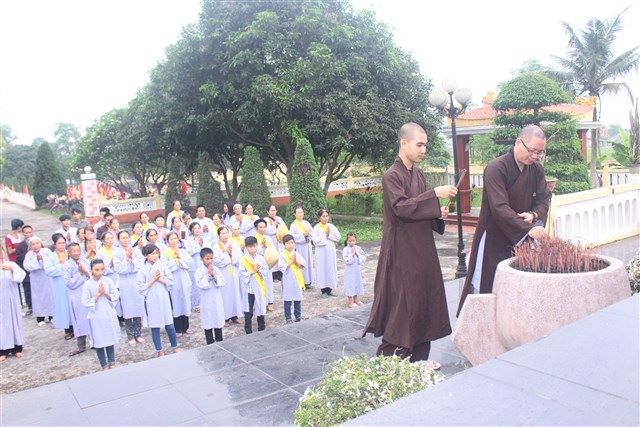 Thanh Hóa: Diễu hành xe đạp mừng Phật đản sinh