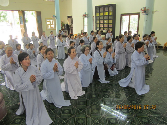 Phật tử thiện nguyện thị xã Ninh Hòa hành hương cúng dường An cư kiết hạ.