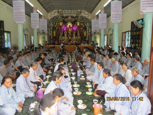 Ban Hoằng pháp thị xã Ninh Hòa tổ chức khóa tu “Một ngày an lạc” lần thứ I