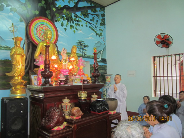 Phật tử thiện nguyện thị xã Ninh Hòa hành hương cúng dường An cư kiết hạ.