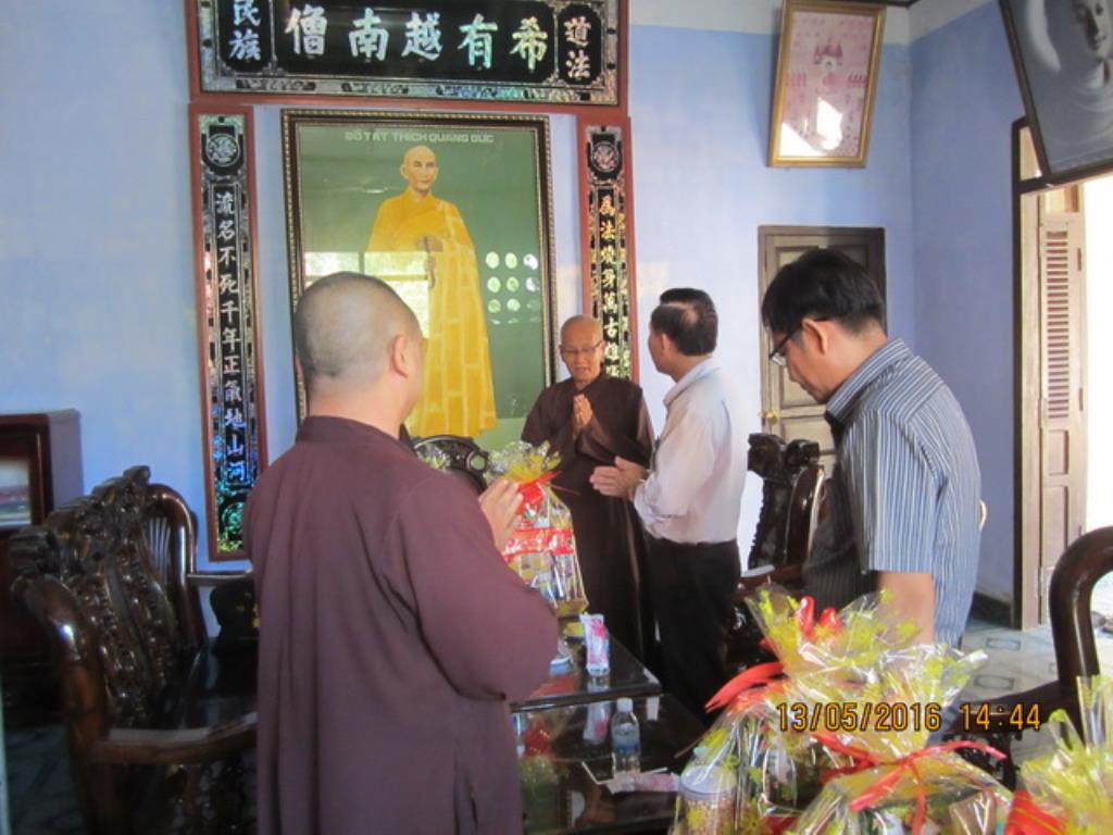 Lãnh đạo chính quyền tỉnh Khánh Hòa thăm Phật giáo thị xã Ninh Hòa