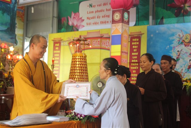 Thanh Hóa: Bế giảng lớp giáo lý dành cho cư sỹ Phật tử khóa thứ I năm thứ 9