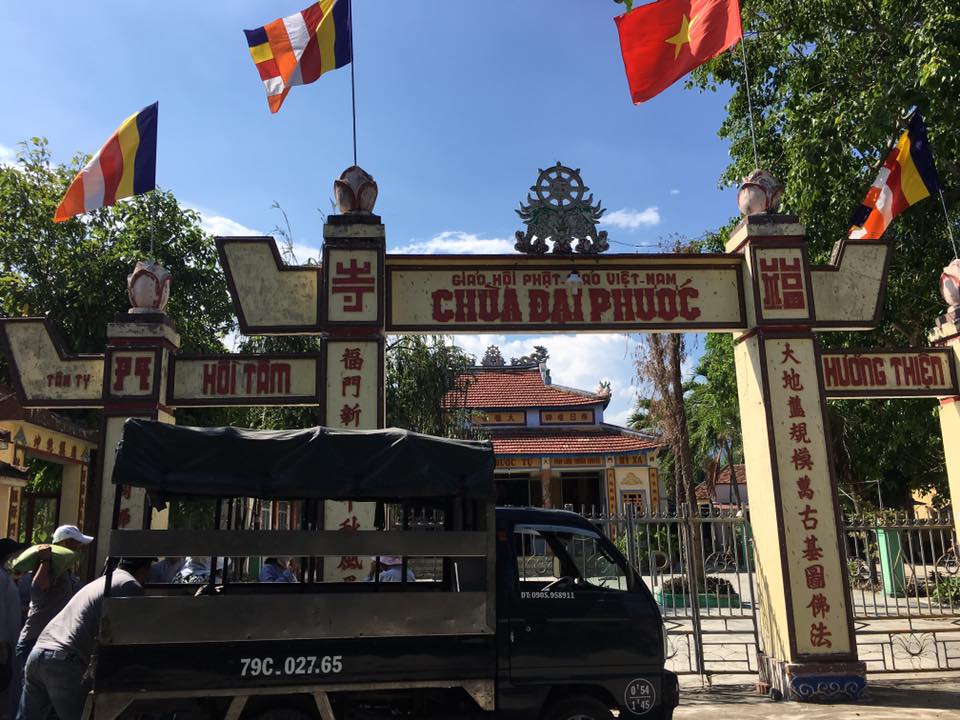 Khánh Hòa: Phật tử Nha Trang cúng dường Trường hạ PL.2560