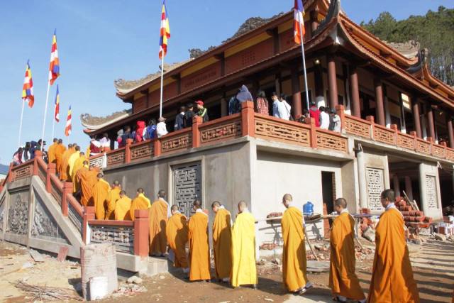 Đại lễ Phật đản tại hai huyện miền núi Khánh Vĩnh và Khánh Sơn