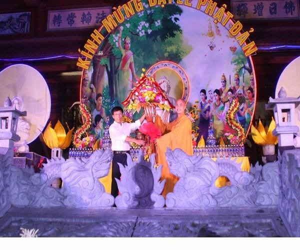 Thanh Hóa: Phật giáo Nông Cống kính mừng Phật đản PL: 2560