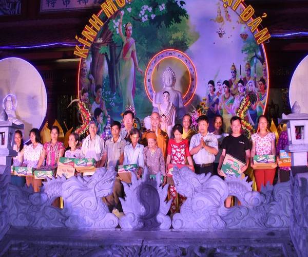 Thanh Hóa: Phật giáo Nông Cống kính mừng Phật đản PL: 2560
