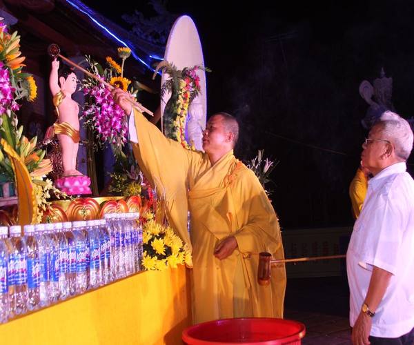 Thanh Hóa: Phật giáo Nông Cống kính mừng Phật đản PL: 2560