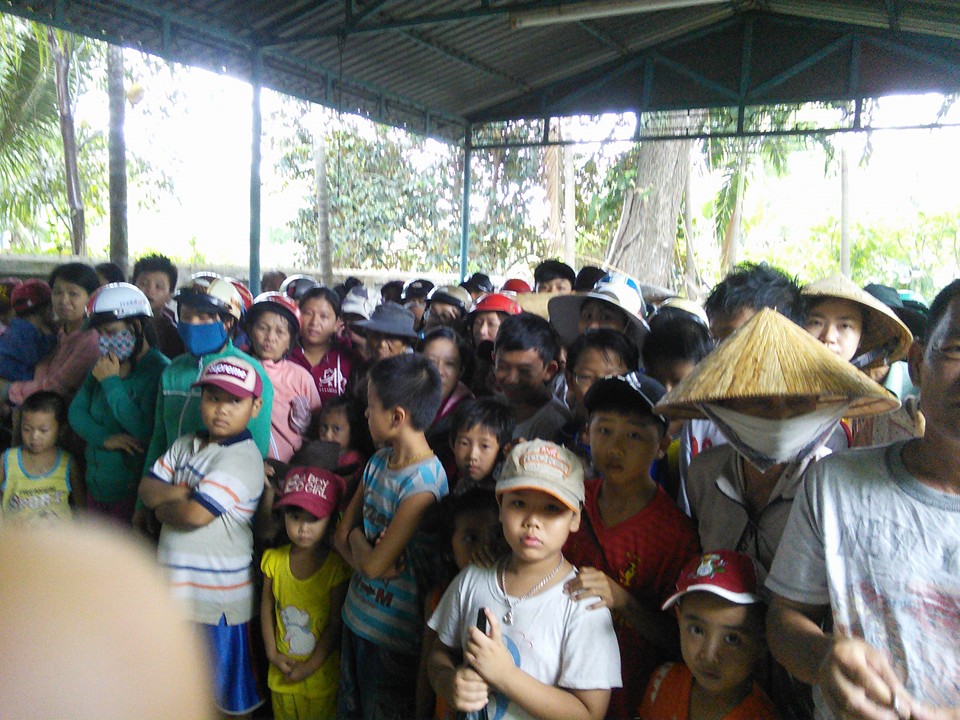 Khánh Hòa: Chùa Sắc tứ Minh Thiện phát tặng 600 hộp cơm chay