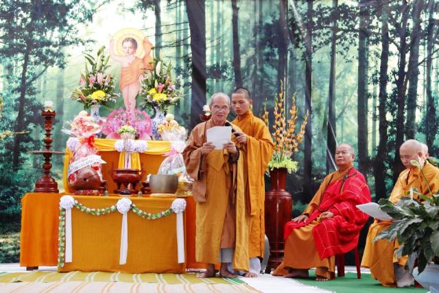 Đại lễ Phật đản tại hai huyện miền núi Khánh Vĩnh và Khánh Sơn