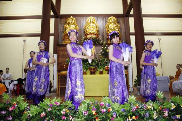 Đại lễ Phật đản tại hai huyện miền núi Khánh Vĩnh và Khánh Sơn