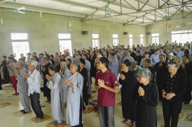 Thanh Hóa : Tu niệm Phật một ngày tại chùa Đống Cao