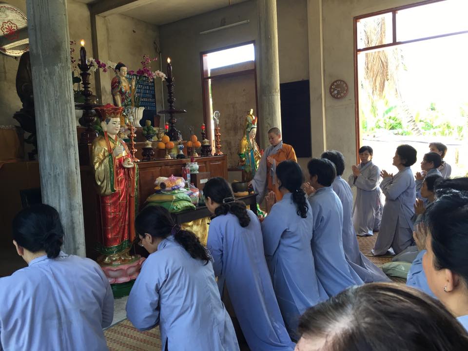 Khánh Hòa: Phật tử Nha Trang cúng dường Trường hạ PL.2560