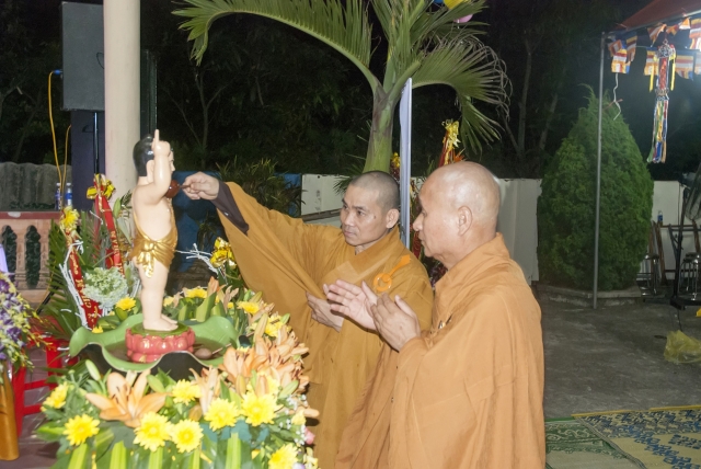 Thanh Hóa: Chùa Châu Long kính mừng Phật đản