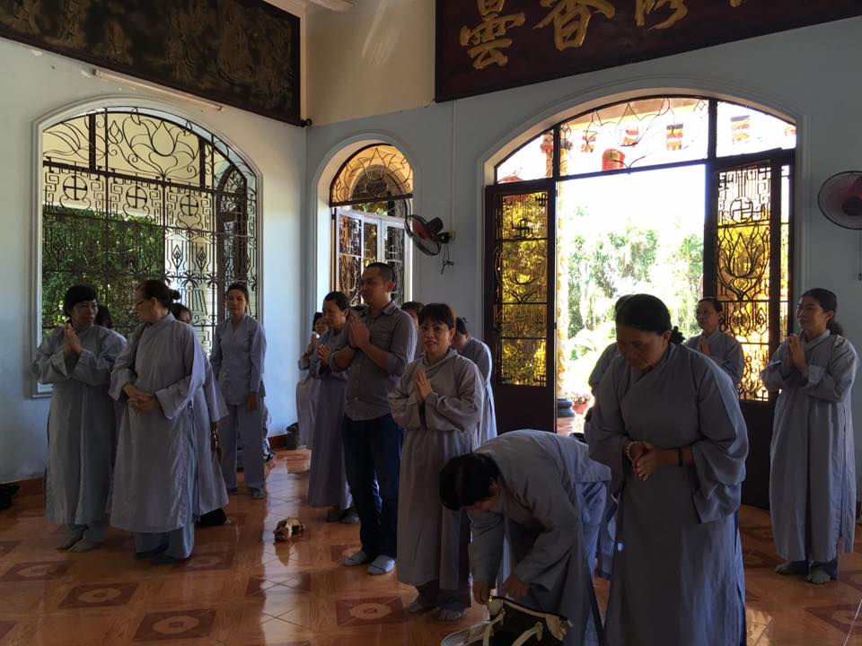 Khánh Hòa: Phật tử Nha Trang cúng dường Trường hạ PL.2560