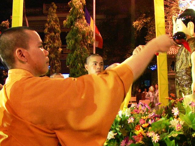 Phật giáo Khánh Hòa – Trang nghiêm Lễ Tắm Phật