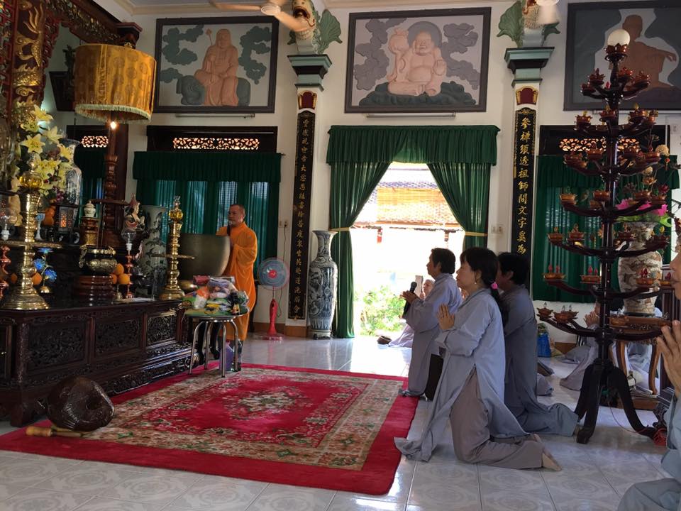 Khánh Hòa: Phật tử Nha Trang cúng dường Trường hạ PL.2560