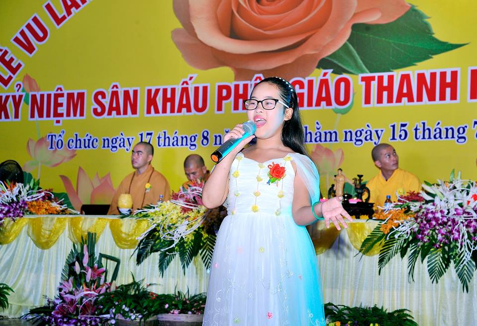 Chùa Đại Bi kỉ niệm 10 năm chương trình &#039;&#039;Vầng Trăng Mẹ&#039;&#039;