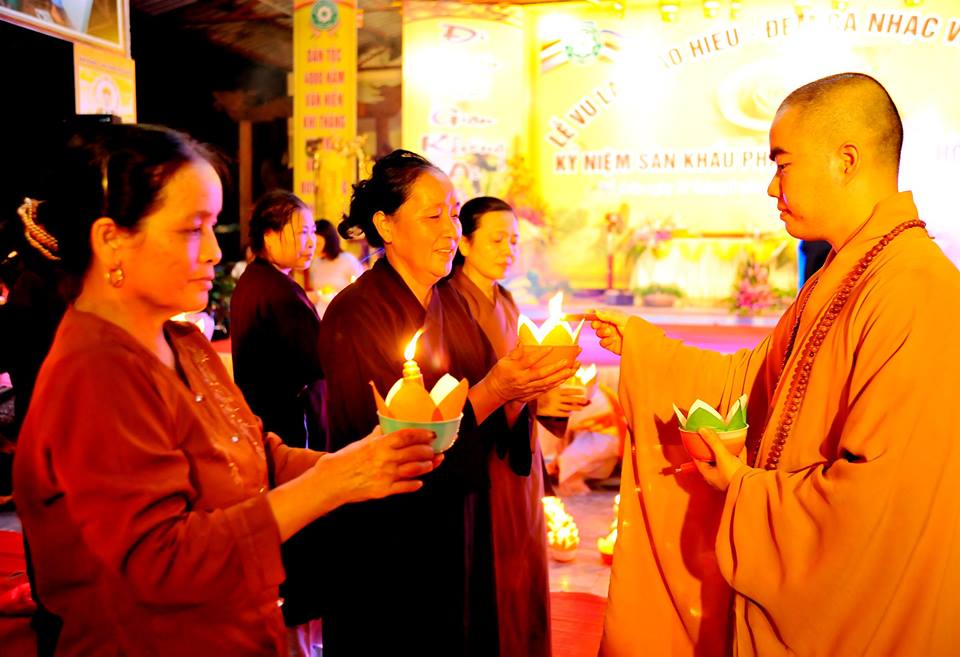 Chùa Đại Bi kỉ niệm 10 năm chương trình &#039;&#039;Vầng Trăng Mẹ&#039;&#039;