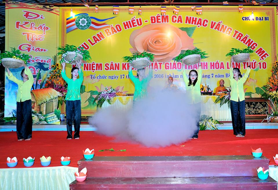 Chùa Đại Bi kỉ niệm 10 năm chương trình &#039;&#039;Vầng Trăng Mẹ&#039;&#039;