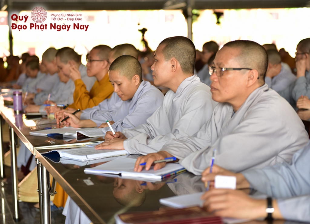 Quỹ Đạo Phật Ngày Nay: Tổng kết cúng dường Trai tăng Học viện Phật Giáo Việt Nam tại TP.HCM_cơ sở Lê Minh Xuân T7/2016 ( C76c)