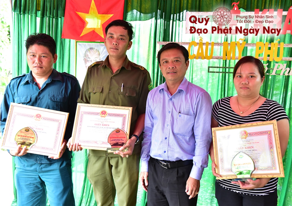 Quỹ Đạo Phật Ngày Nay: Tổng kết chương trình khánh thành cầu và trao quà tại Sóc Trăng, Cà Mau, An Giang (c72c)