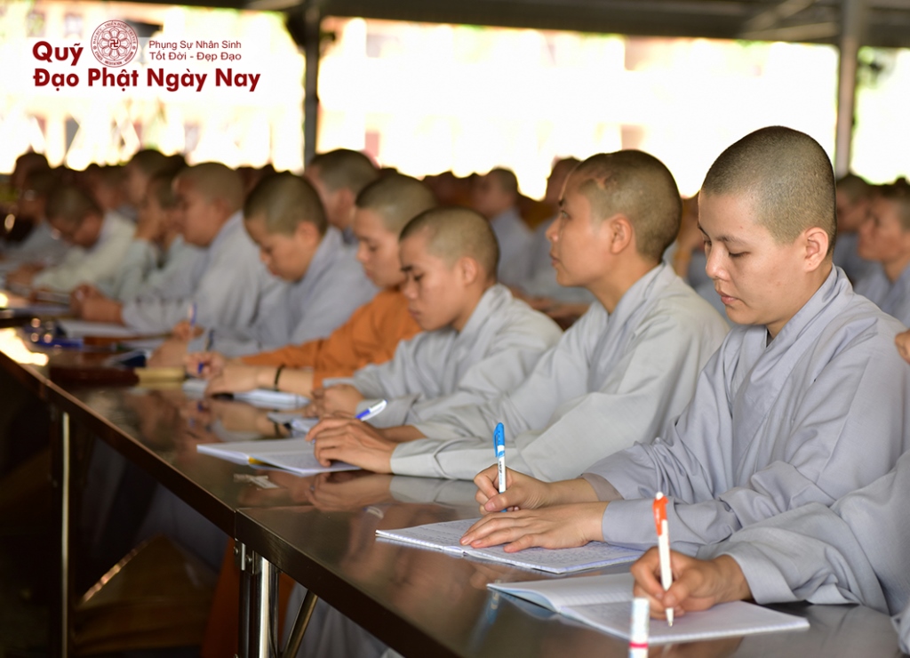 Quỹ Đạo Phật Ngày Nay: Tổng kết cúng dường Trai tăng Học viện Phật Giáo Việt Nam tại TP.HCM_cơ sở Lê Minh Xuân T7/2016 ( C76c)