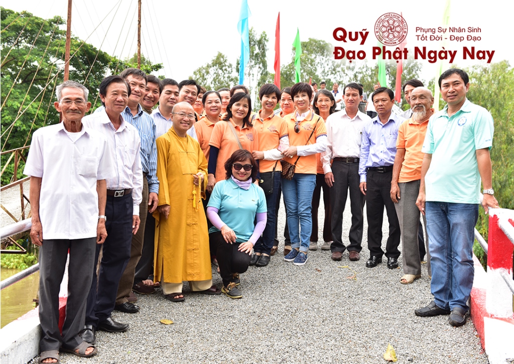 Quỹ Đạo Phật Ngày Nay: Tổng kết chương trình khánh thành cầu và trao quà tại Sóc Trăng, Cà Mau, An Giang (c72c)