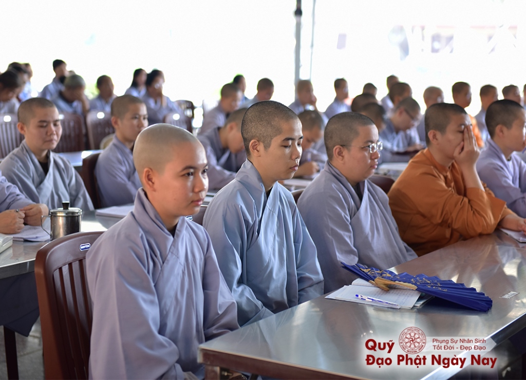 Quỹ Đạo Phật Ngày Nay: Tổng kết cúng dường Trai tăng Học viện Phật Giáo Việt Nam tại TP.HCM_cơ sở Lê Minh Xuân T7/2016 ( C76c)