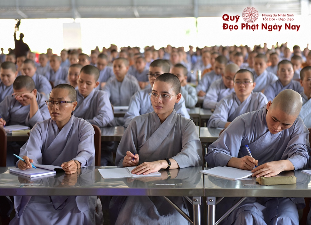 Quỹ Đạo Phật Ngày Nay: Tổng kết cúng dường Trai tăng Học viện Phật Giáo Việt Nam tại TP.HCM_cơ sở Lê Minh Xuân T7/2016 ( C76c)