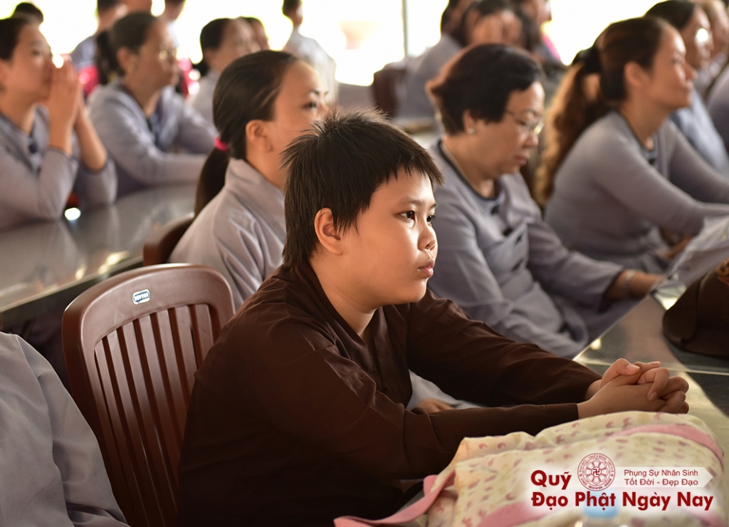 Quỹ Đạo Phật Ngày Nay: Tổng kết cúng dường Trai tăng Học viện Phật Giáo Việt Nam tại TP.HCM_cơ sở Lê Minh Xuân T7/2016 ( C76c)