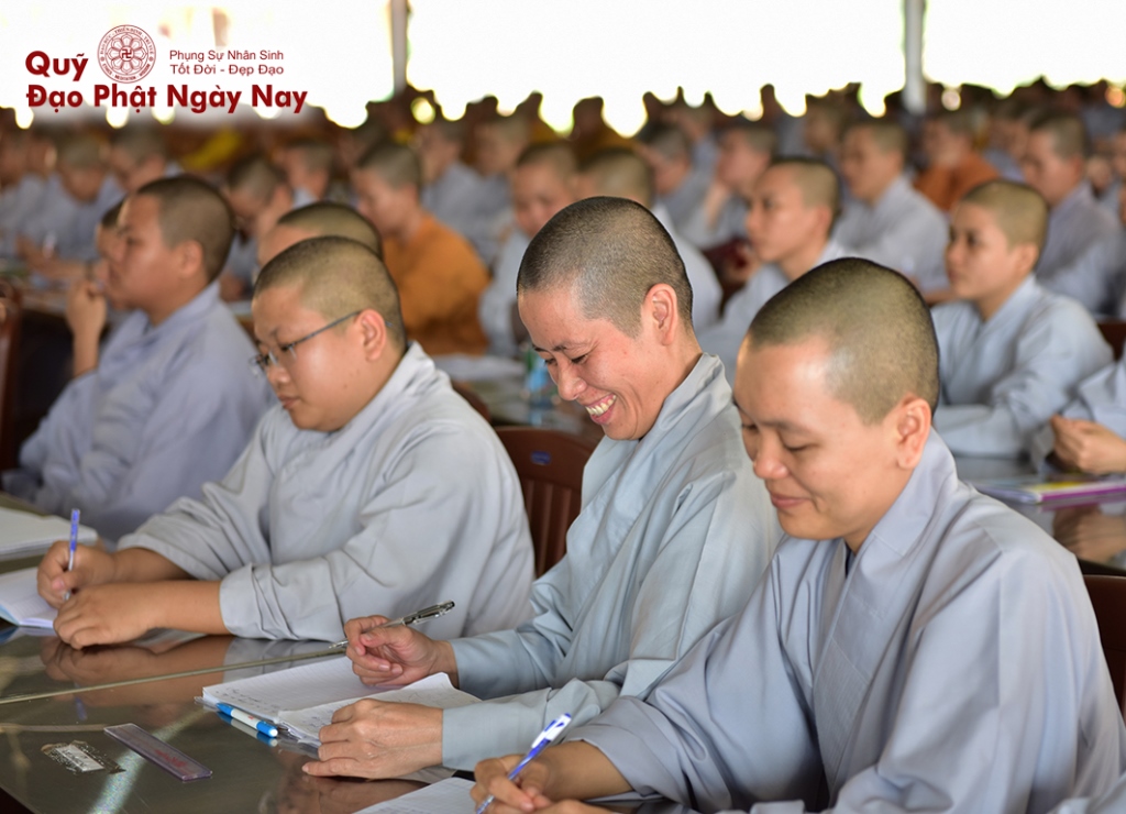 Quỹ Đạo Phật Ngày Nay: Tổng kết cúng dường Trai tăng Học viện Phật Giáo Việt Nam tại TP.HCM_cơ sở Lê Minh Xuân T7/2016 ( C76c)