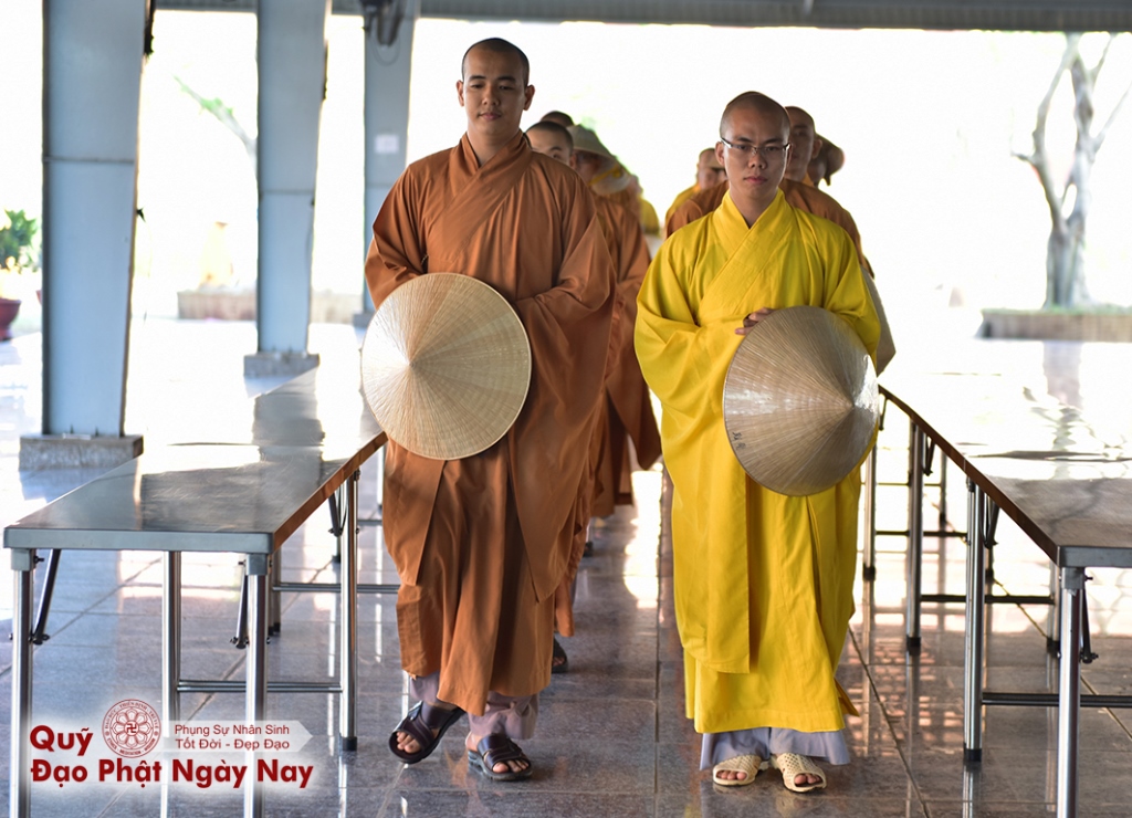 Quỹ Đạo Phật Ngày Nay: Tổng kết cúng dường Trai tăng Học viện Phật Giáo Việt Nam tại TP.HCM_cơ sở Lê Minh Xuân T7/2016 ( C76c)