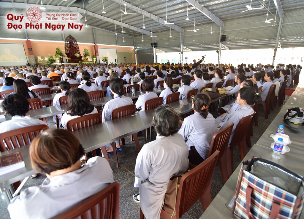 Quỹ Đạo Phật Ngày Nay: Tổng kết cúng dường Trai tăng Học viện Phật Giáo Việt Nam tại TP.HCM_cơ sở Lê Minh Xuân T7/2016 ( C76c)