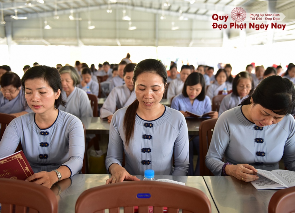 Quỹ Đạo Phật Ngày Nay: Tổng kết cúng dường Trai tăng Học viện Phật Giáo Việt Nam tại TP.HCM_cơ sở Lê Minh Xuân T7/2016 ( C76c)