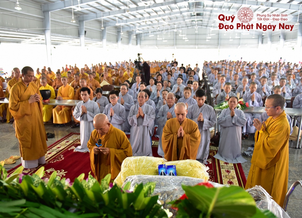 Quỹ Đạo Phật Ngày Nay: Tổng kết cúng dường Trai tăng Học viện Phật Giáo Việt Nam tại TP.HCM_cơ sở Lê Minh Xuân T7/2016 ( C76c)