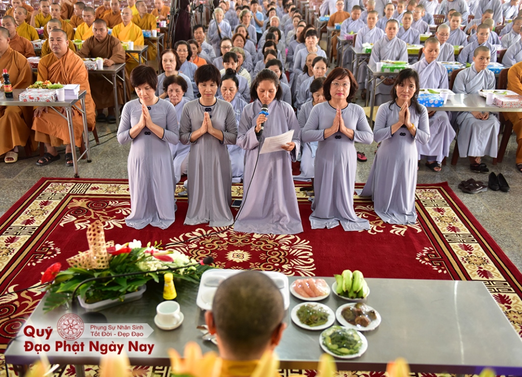 Quỹ Đạo Phật Ngày Nay: Tổng kết cúng dường Trai tăng Học viện Phật Giáo Việt Nam tại TP.HCM_cơ sở Lê Minh Xuân T7/2016 ( C76c)